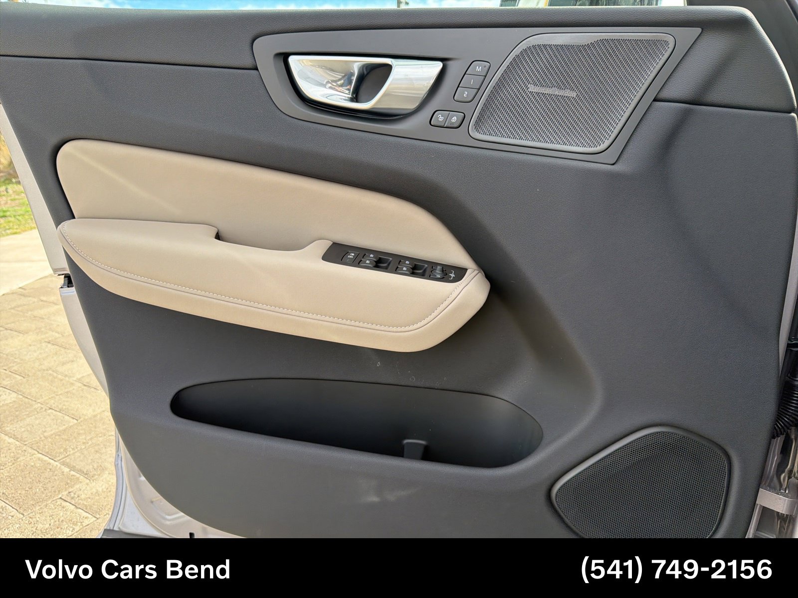 2026 Volvo XC60 Plus - Photo 28