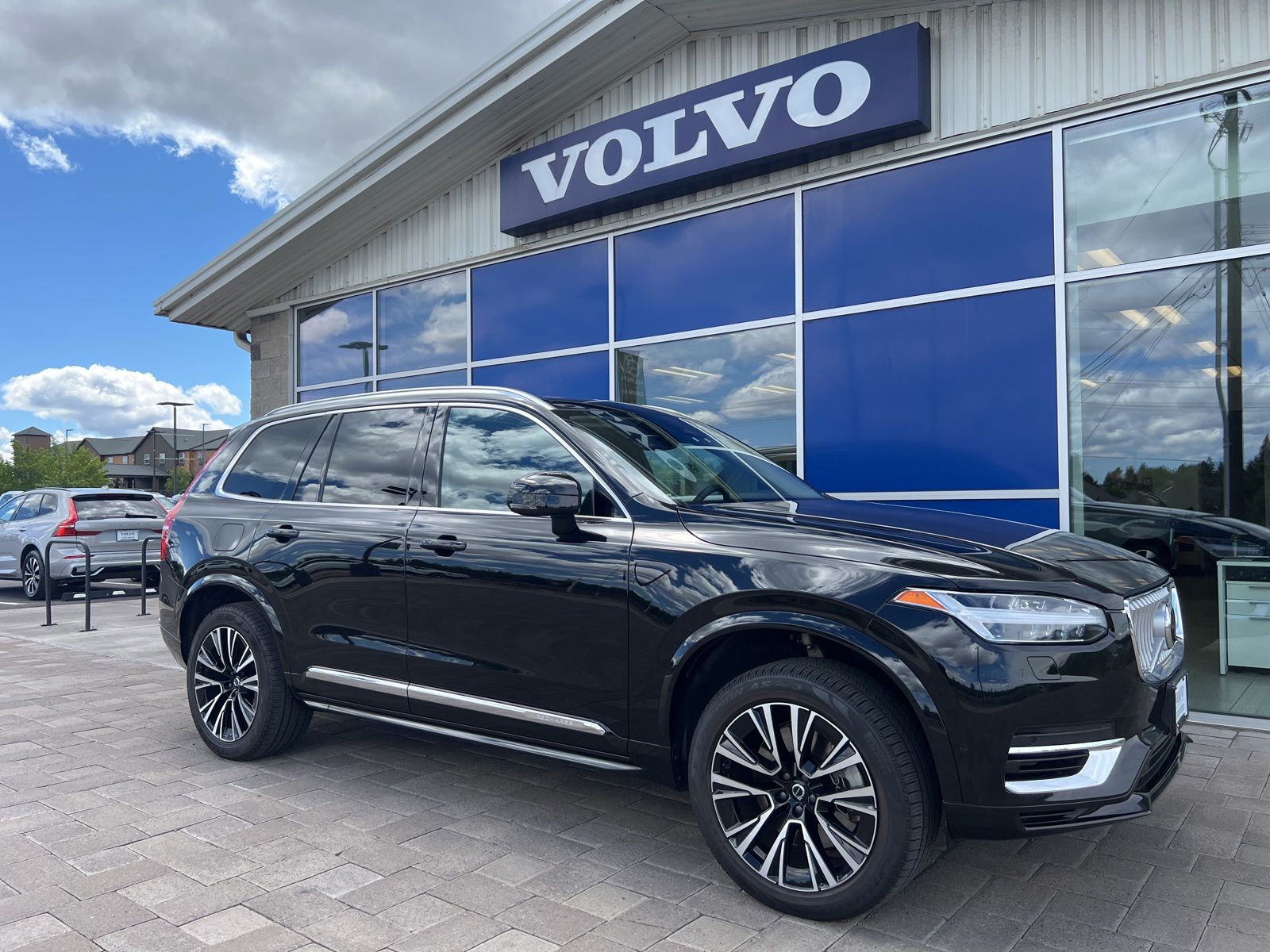 2023 Volvo XC90 Recharge Plug-In Hybrid SUV 