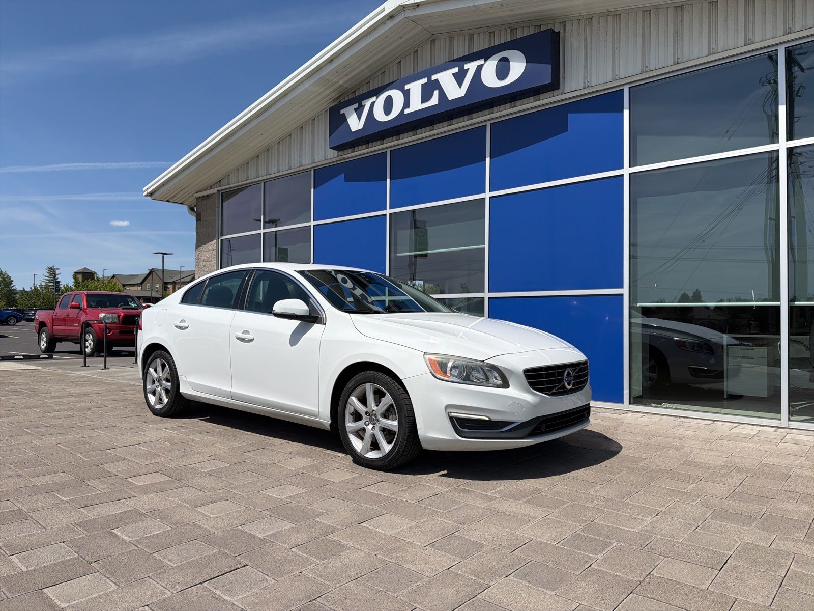 2016 Volvo S60 T5 AWD Premier's photo