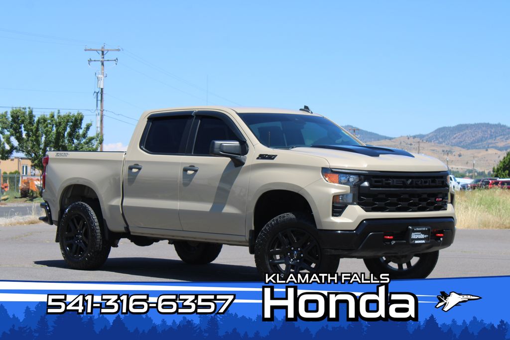  2022 Chevrolet Silverado 1500 Custom Trail Boss Crew Cab 4WD   