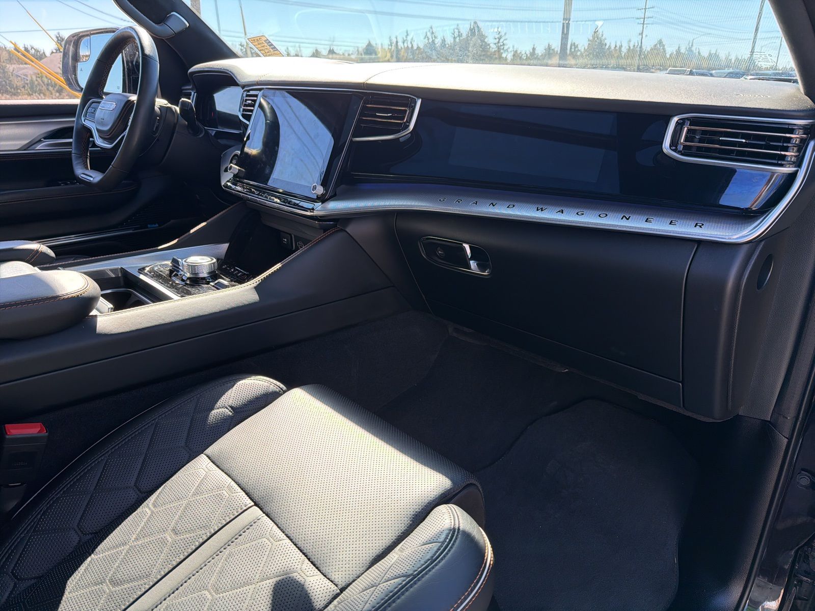 2023 Jeep Grand Wagoneer Series III - Photo 23