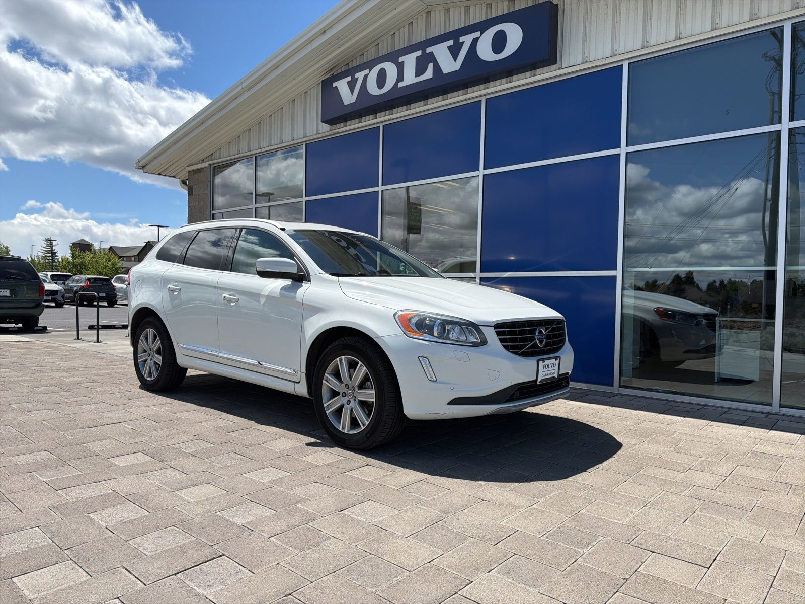 2017 Volvo XC60 T5 AWD Inscription's photo