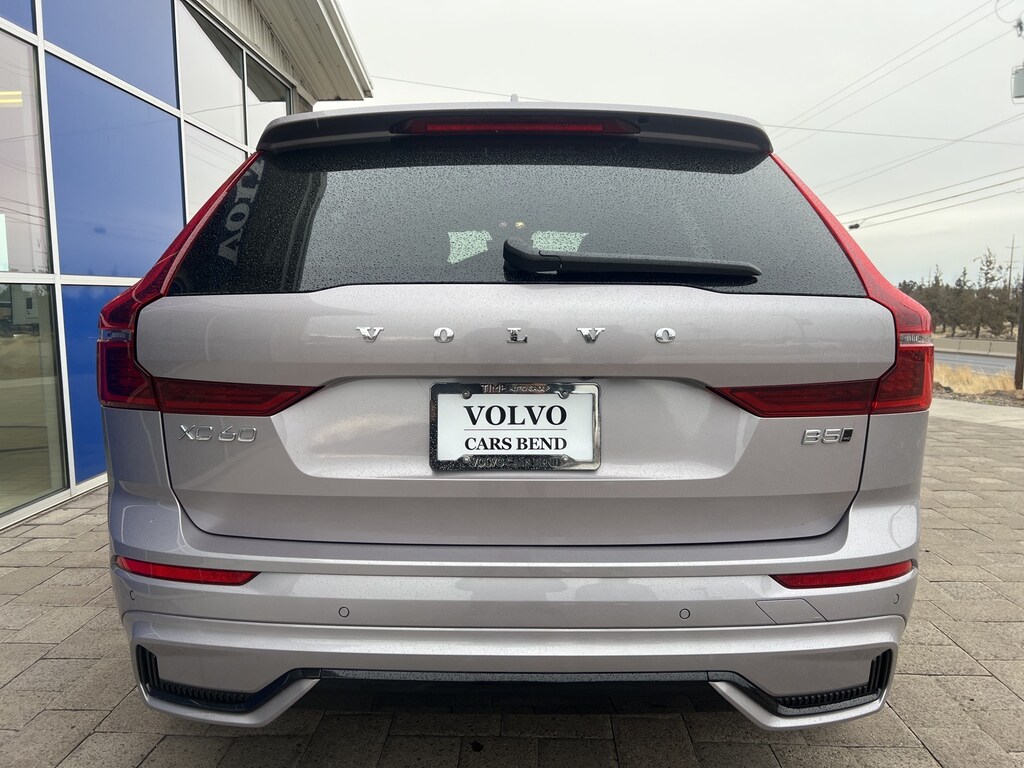 New 2026 Volvo XC60 B5 Core SUV