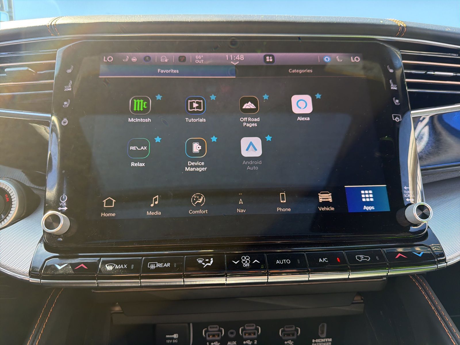 2023 Jeep Grand Wagoneer Series III - Photo 60