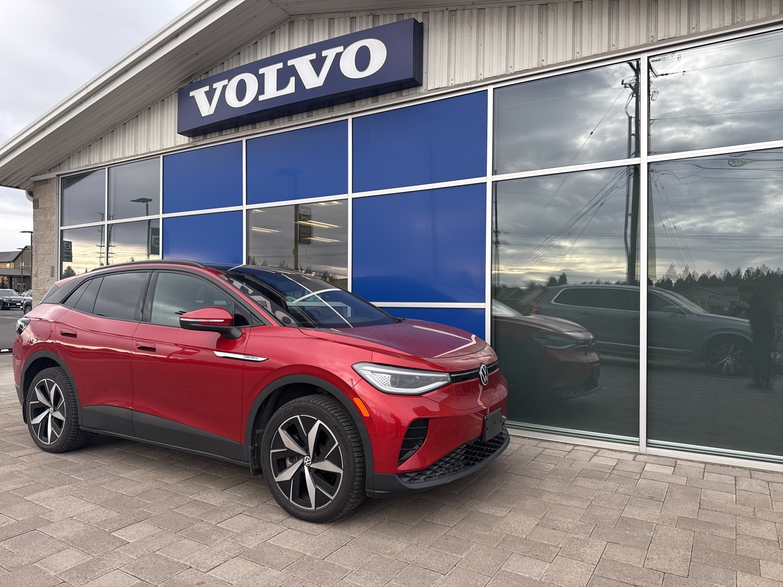 2023 Volkswagen ID.4 PRO S's photo