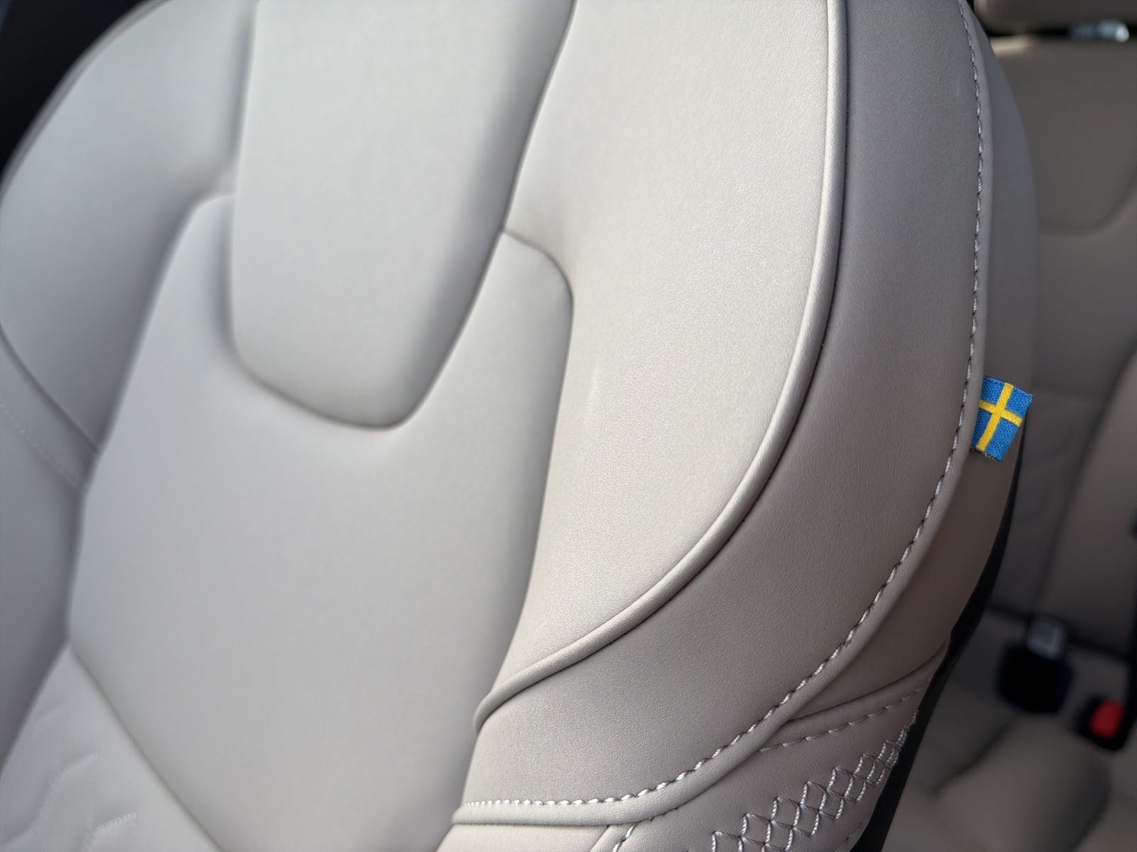 2026 Volvo XC60 Plus - Photo 91