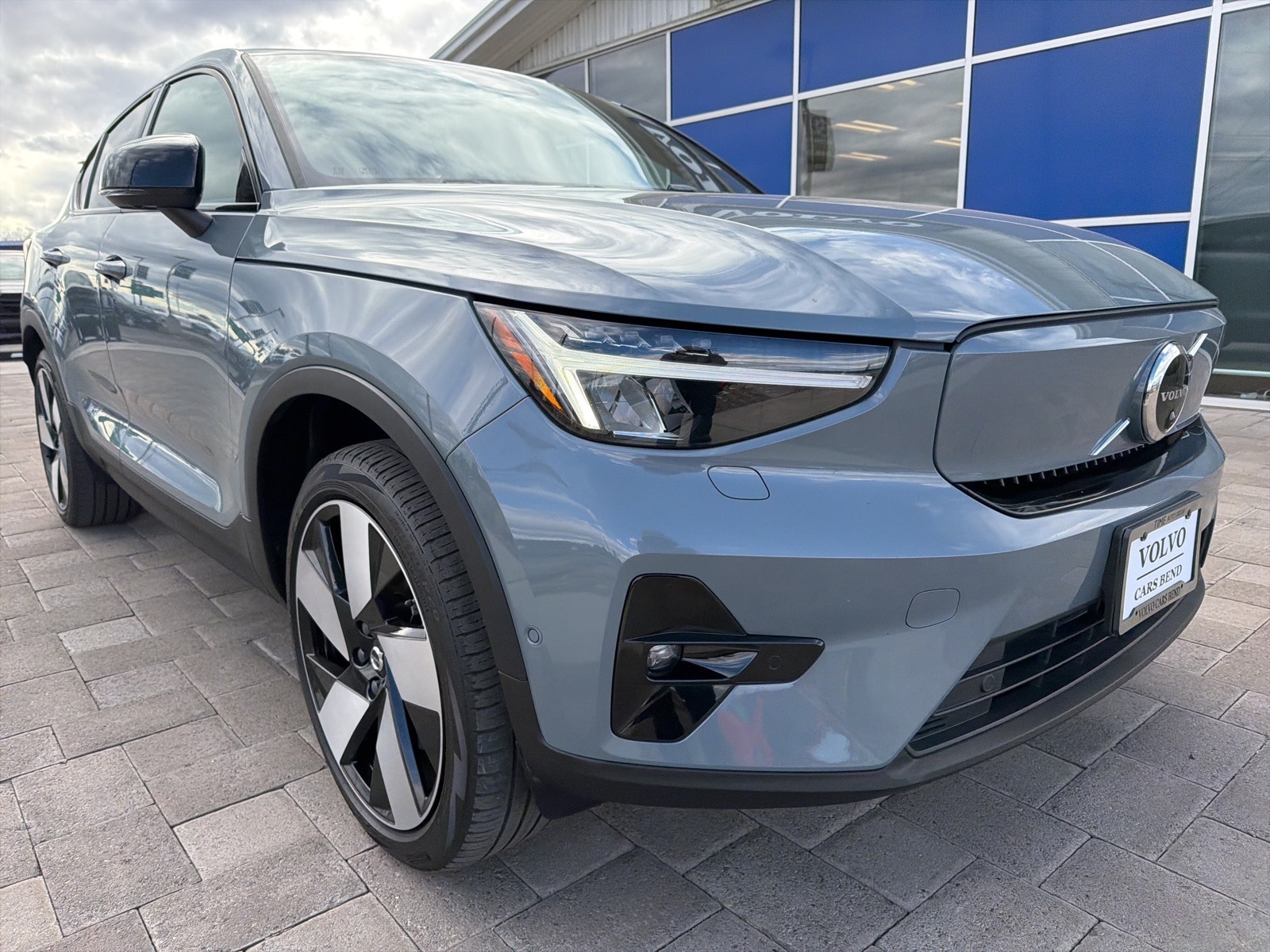 2023 Volvo C40 Plus