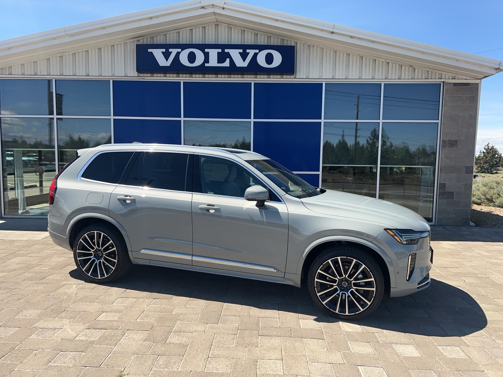 2025 Volvo XC90 SUV 