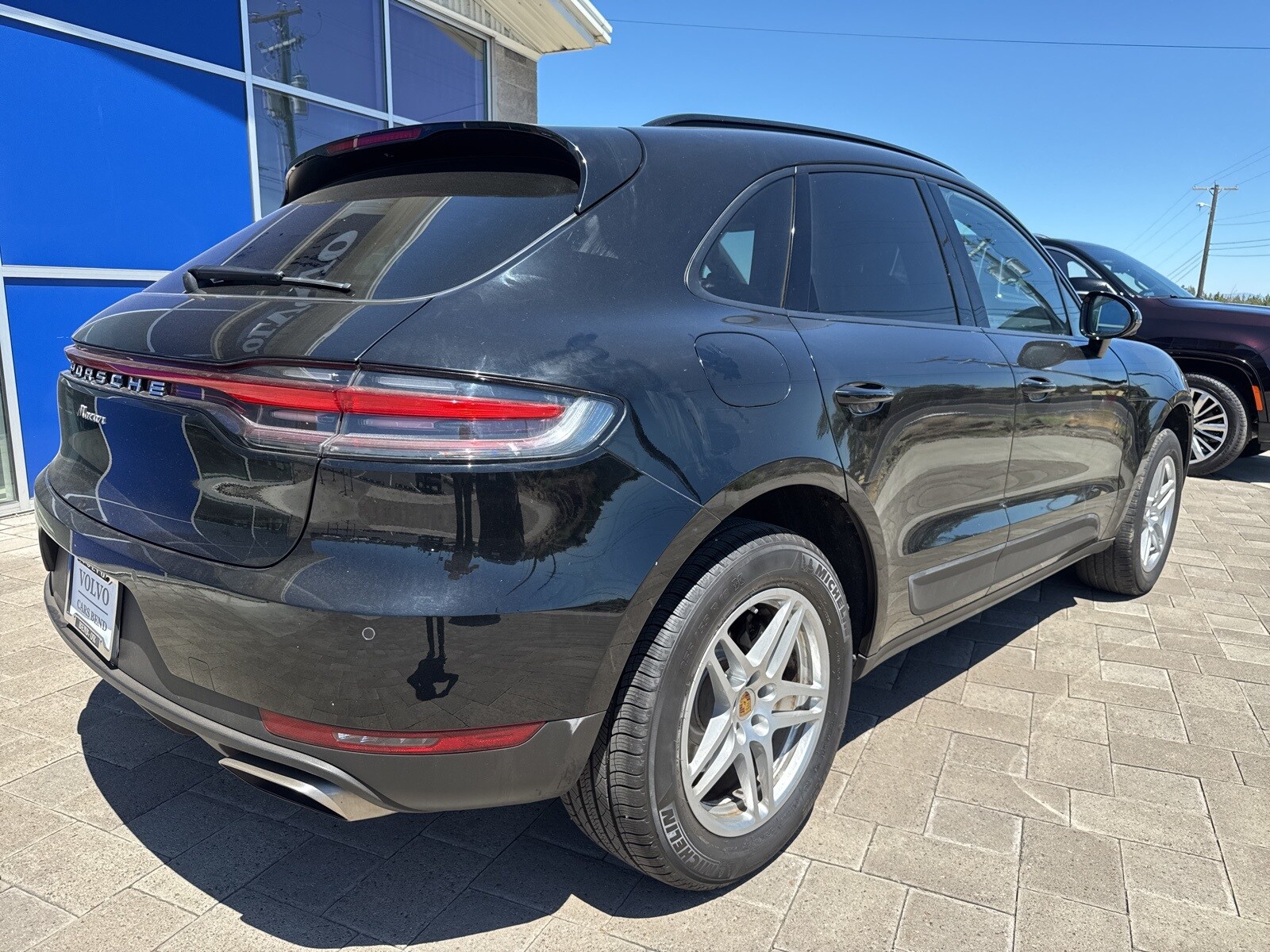 2021 Porsche Macan Base photo 4