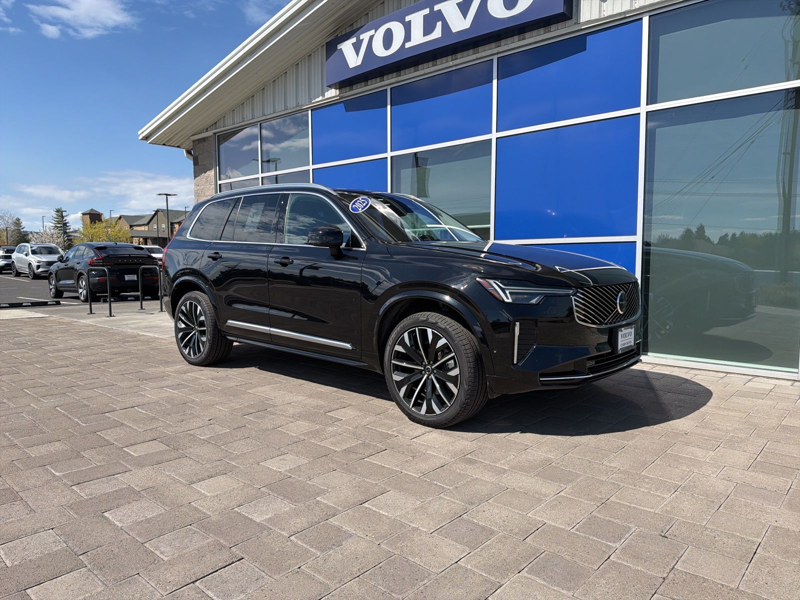 Onyx Black Metallic 2025 Volvo XC90 B6 Plus Bright Theme 7-Passenger AWD SUV / Crossover All-Wheel Drive Automatic