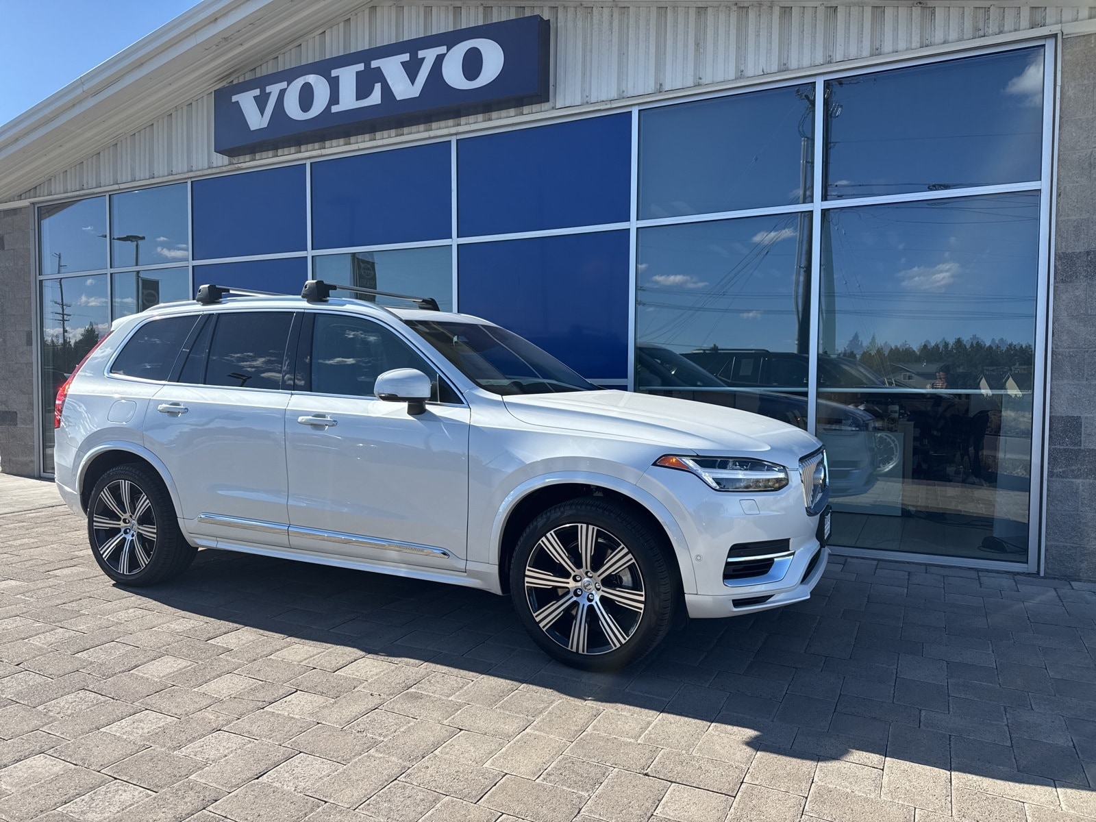 2022 Volvo XC90 Recharge Plug-In Hybrid SUV  2022 Volvo XC90 Recharge Plug-In Hybrid SUV