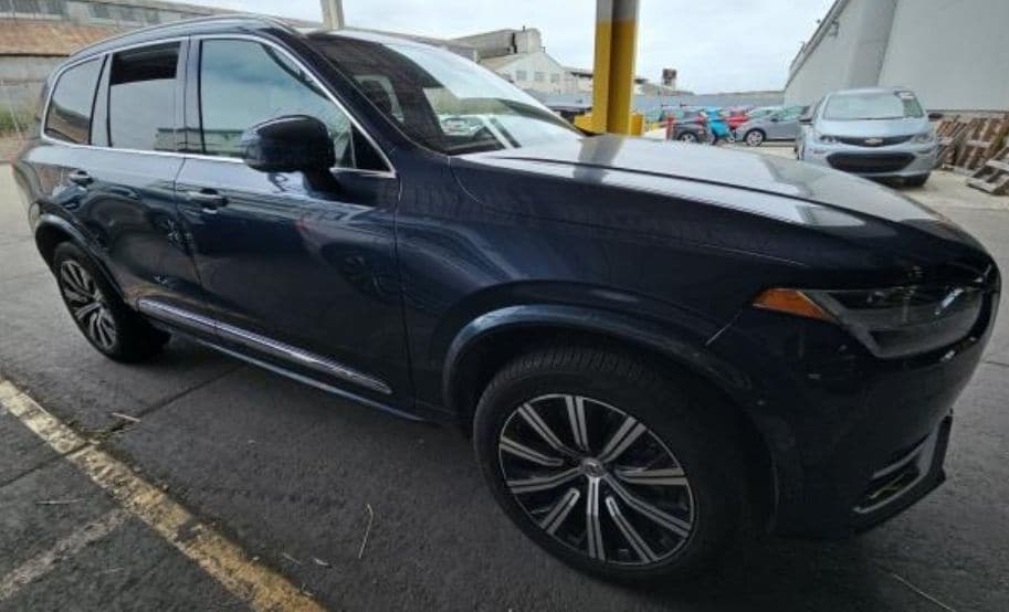 2025 Volvo XC90's photo