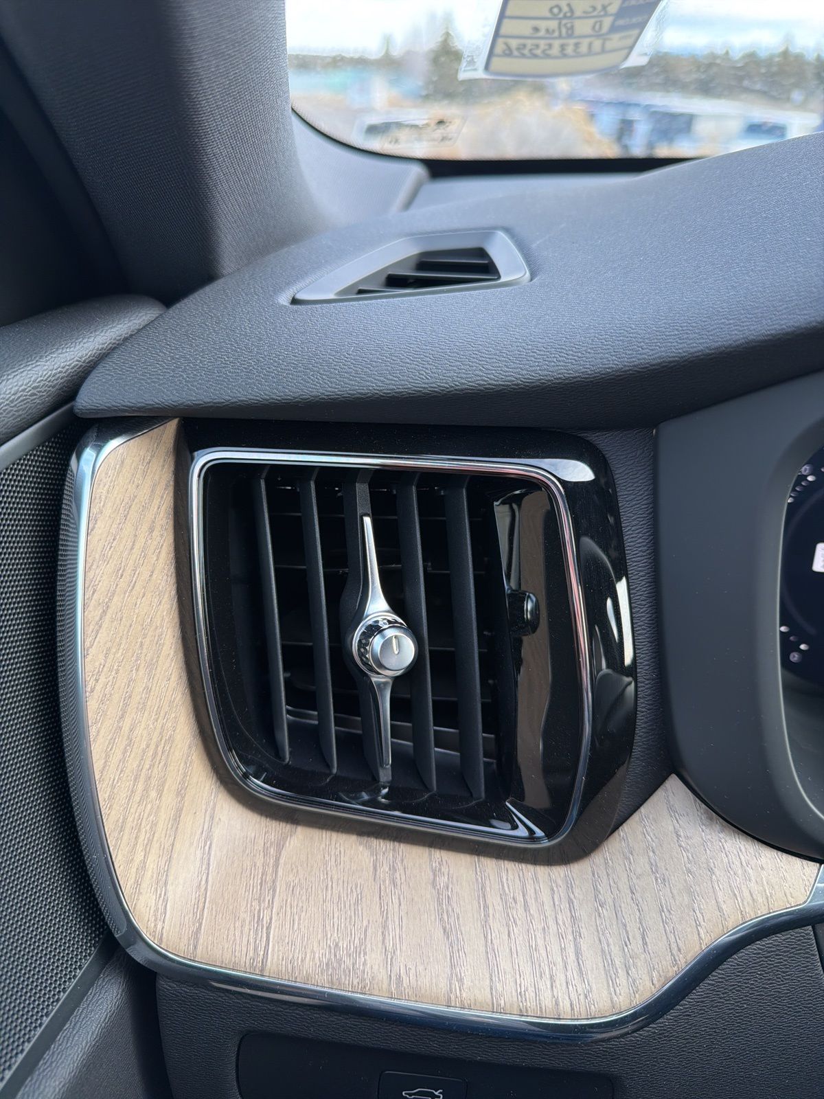2026 Volvo XC60 Plus - Photo 51