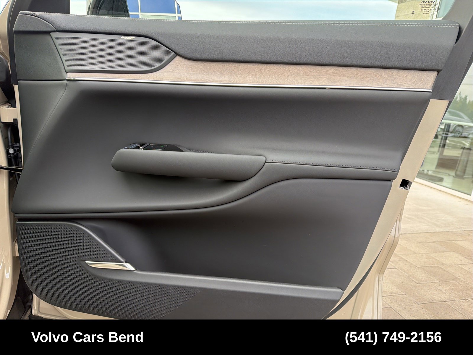 2025 Volvo EX90 Plus - Photo 25