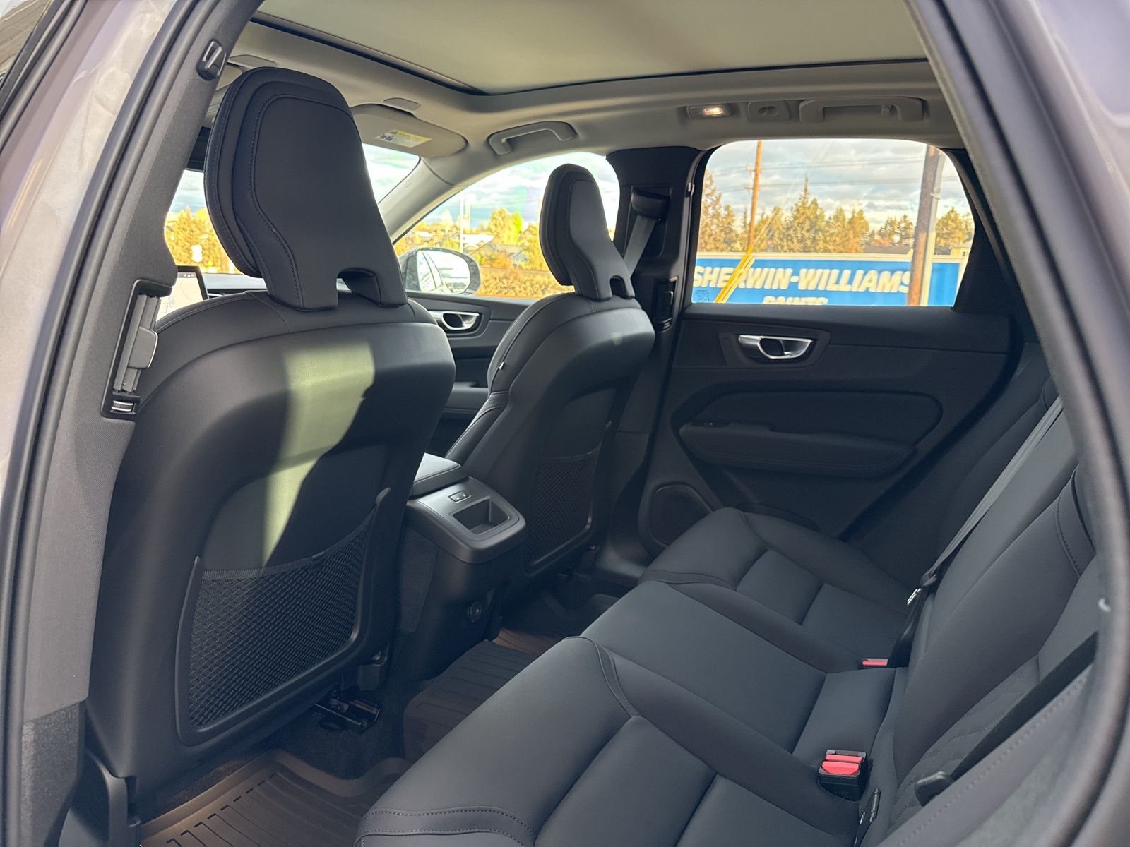 2026 Volvo XC60 Plus - Photo 13