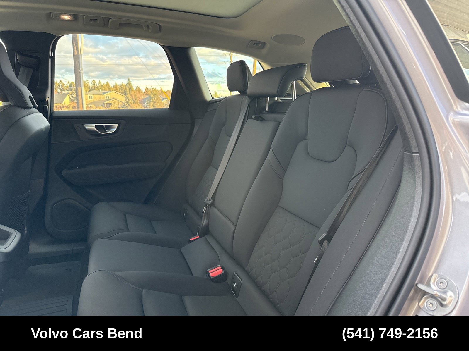 2026 Volvo XC60 Plus - Photo 14