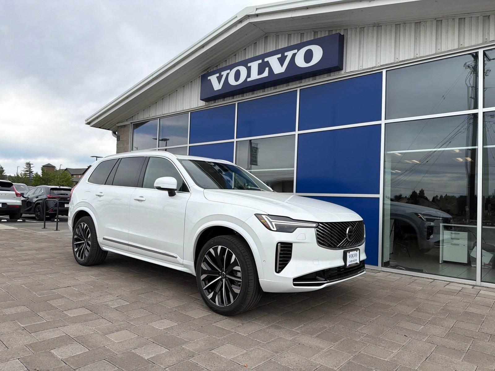 2026 Volvo XC90 T8 Recharge Plus Bright 7-Seat 4WD's photo