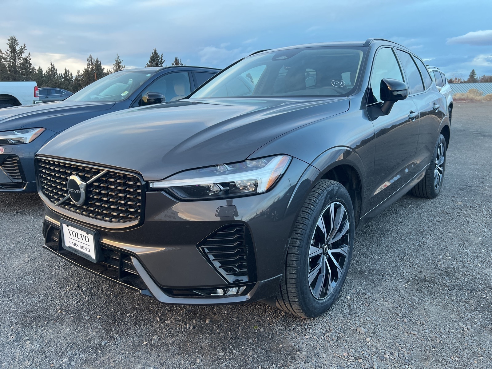 2025 Volvo XC60 B5 Core Dark Theme AWD