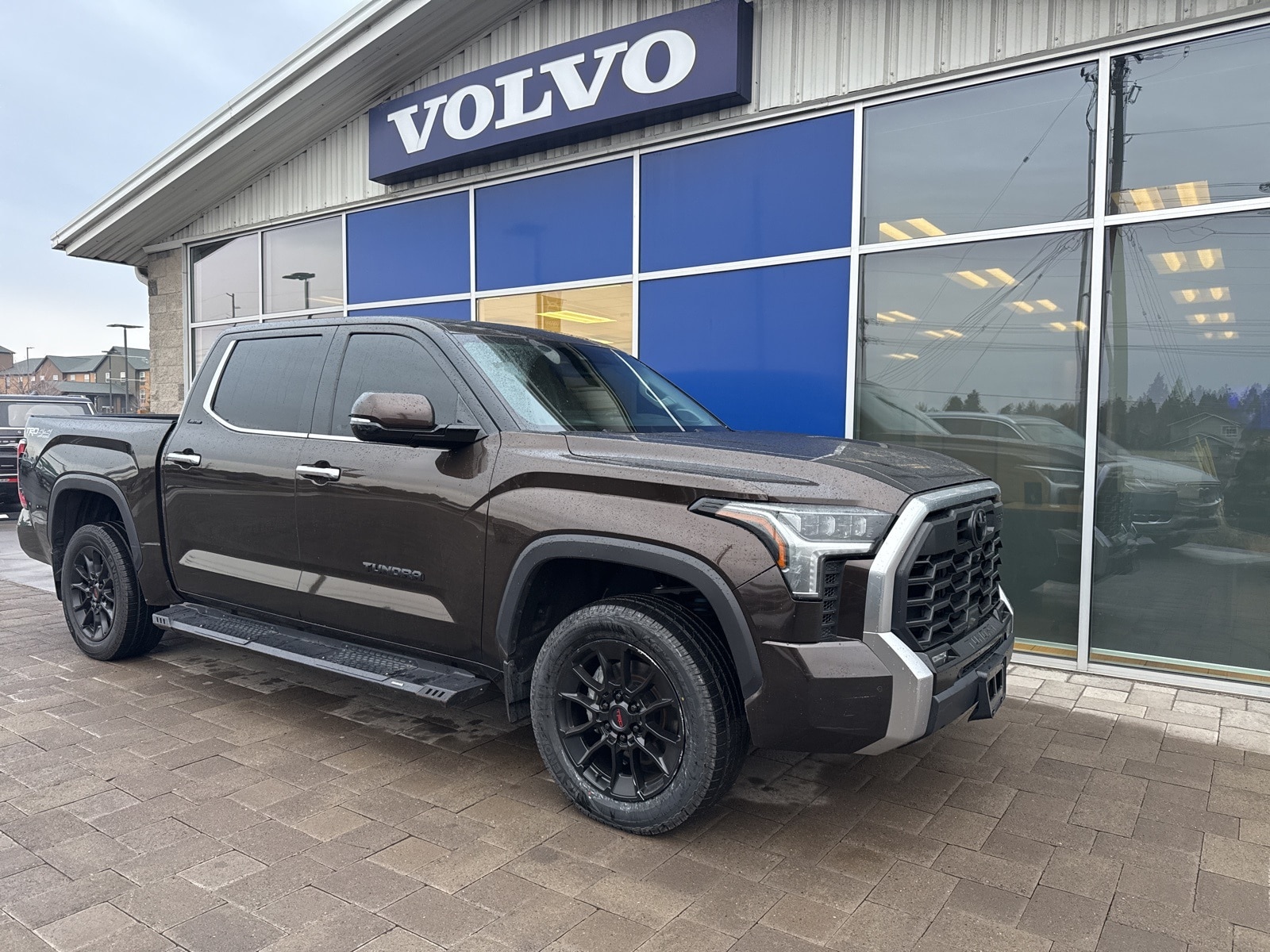 2022 Toyota Tundra Limited's photo