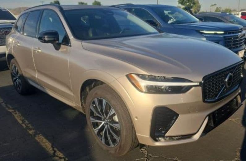2025 Volvo XC60 B5 Plus Dark AWD's photo
