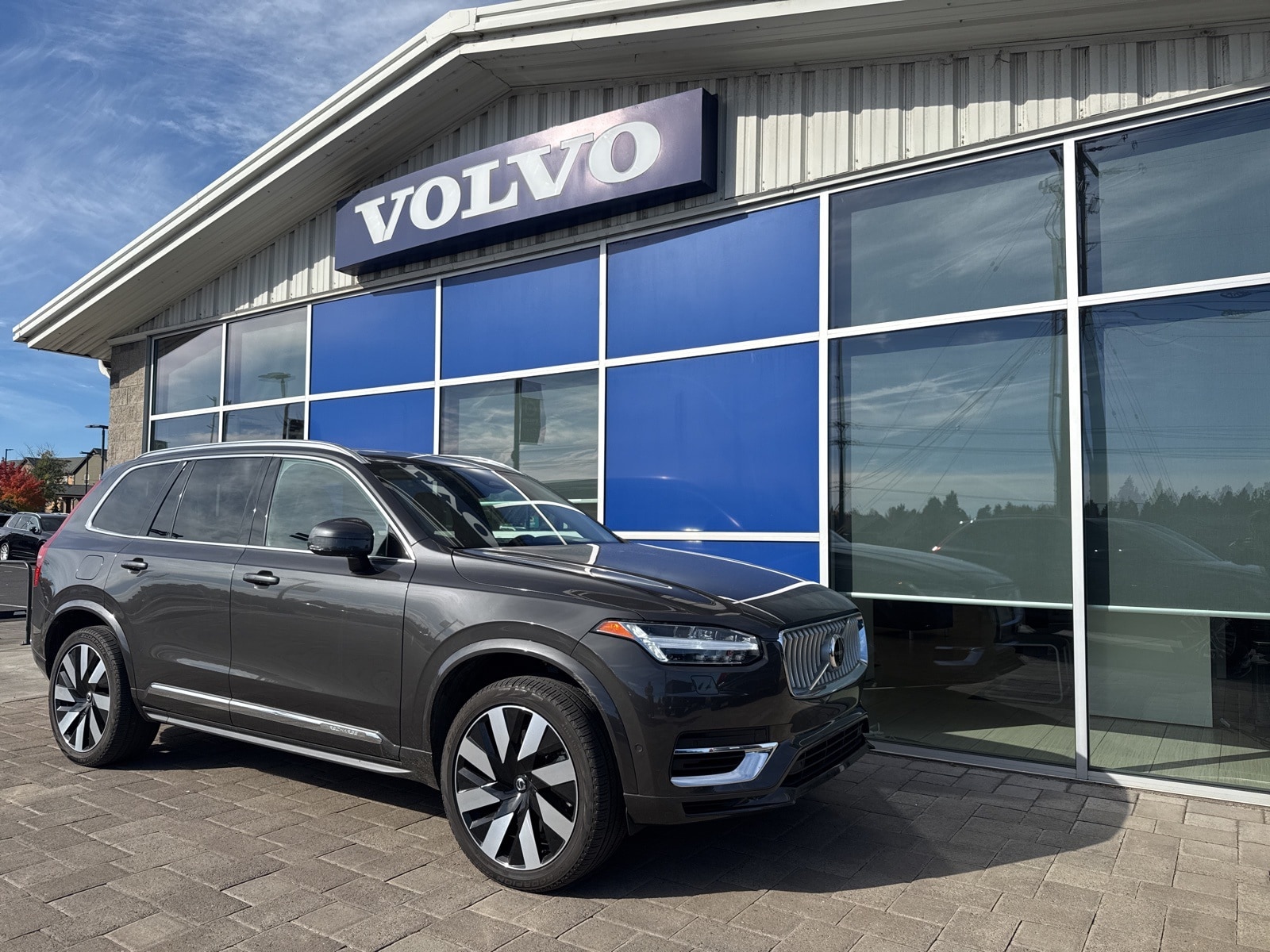 2023 Volvo XC90 Recharge Plug-In Hybrid SUV  2023 Volvo XC90 Recharge Plug-In Hybrid SUV