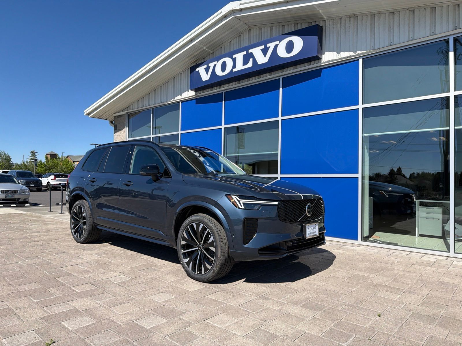 2026 Volvo XC90 T8 Recharge Ultra Dark 6-Seater 4WD's photo