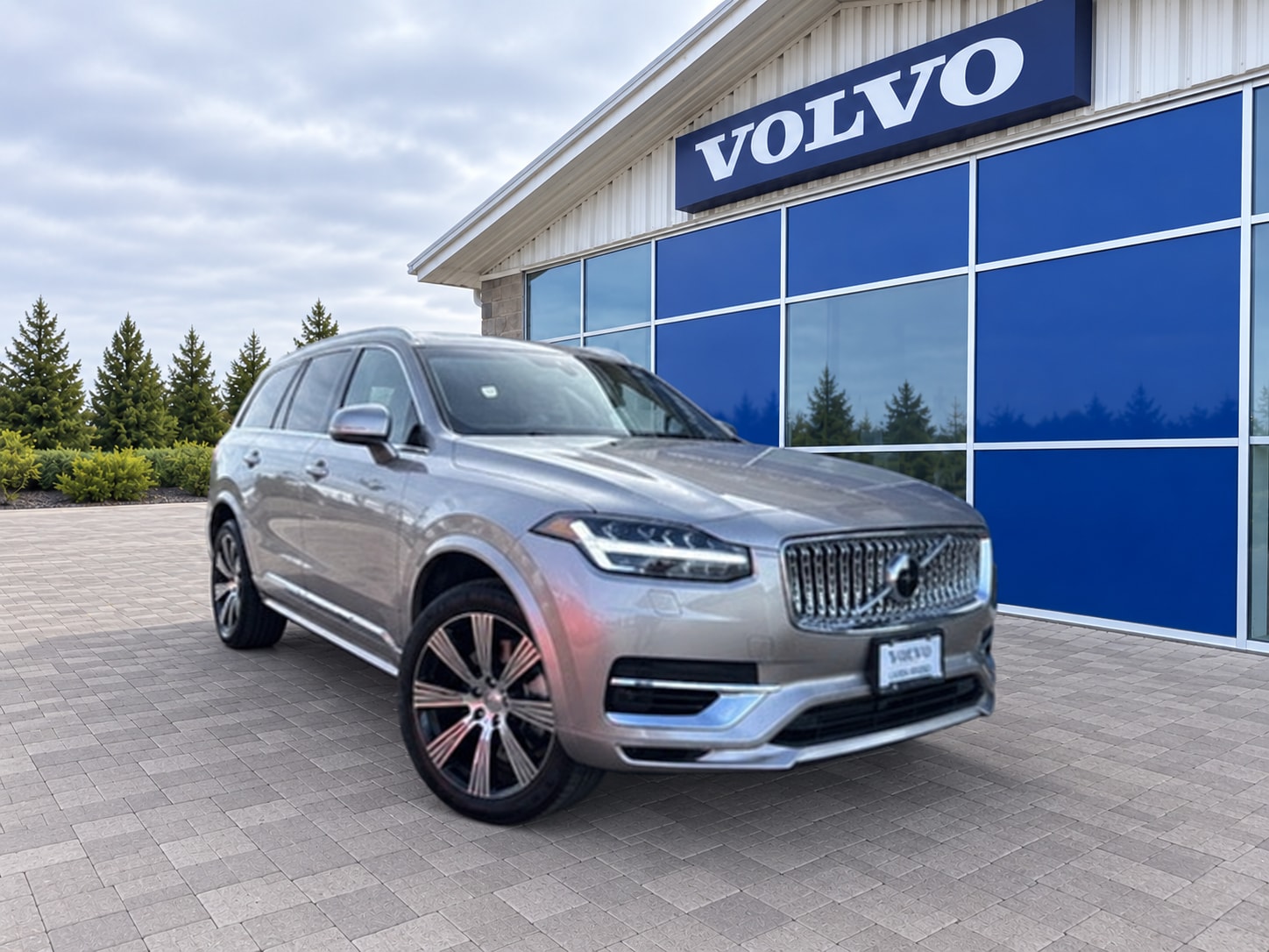 2025 Volvo XC90 Plug-In Hybrid