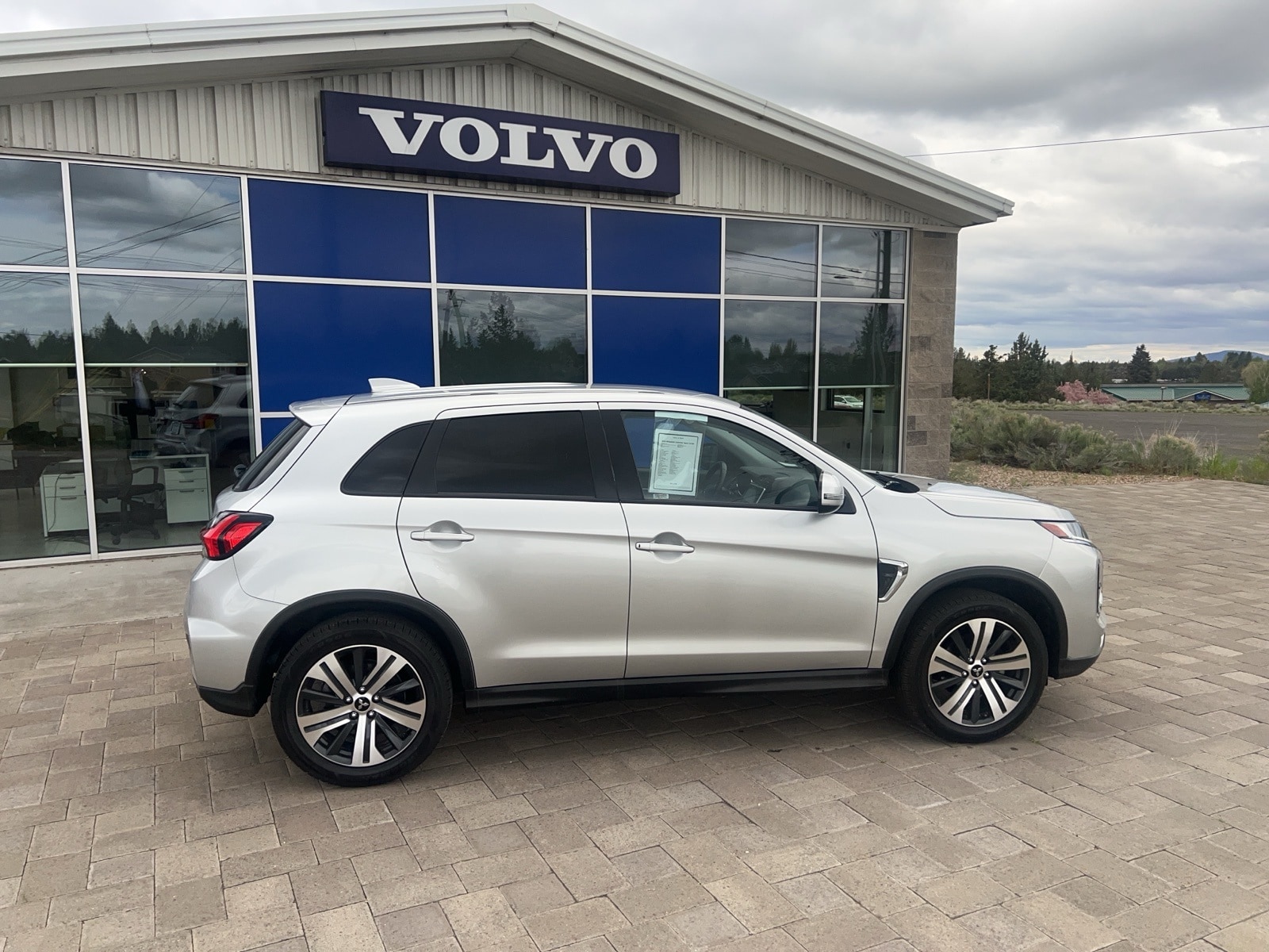 Used 2022 Mitsubishi Outlander Sport SE with VIN JA4ARUAU0NU011853 for sale in Bend, OR