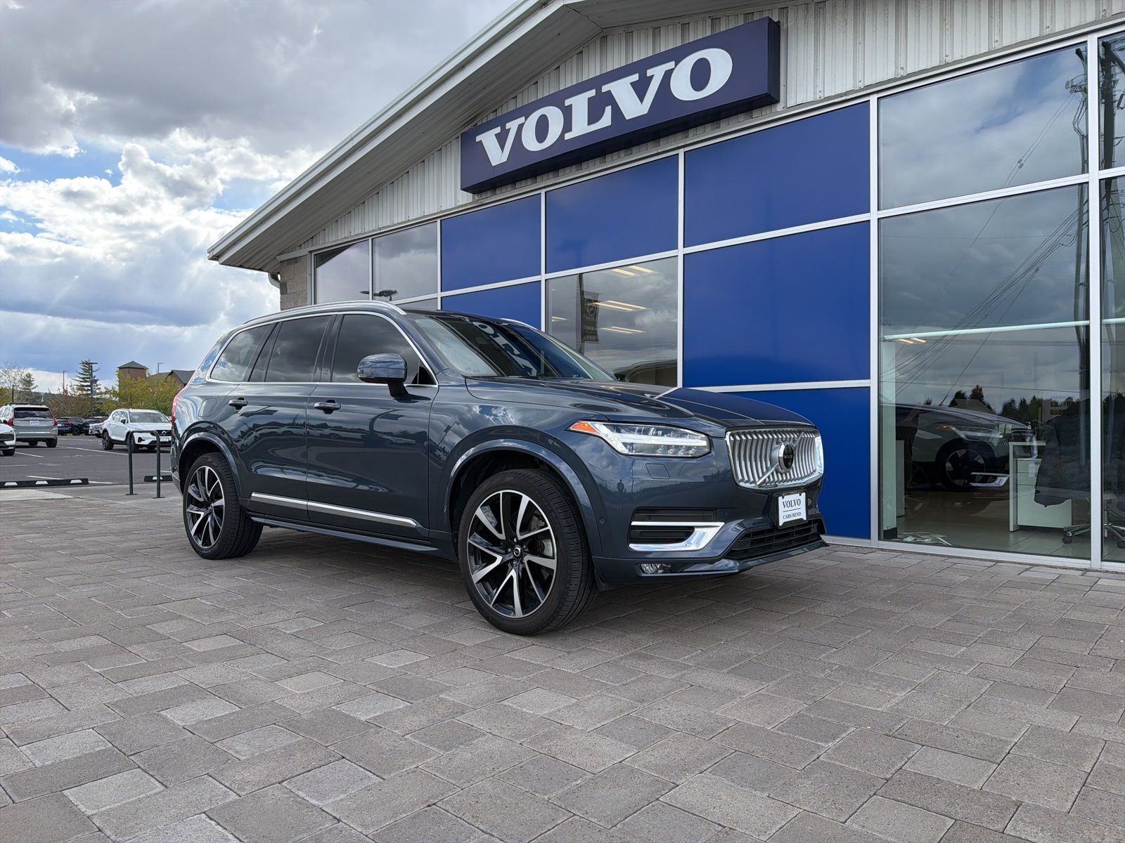 2023 Volvo XC90 SUV 