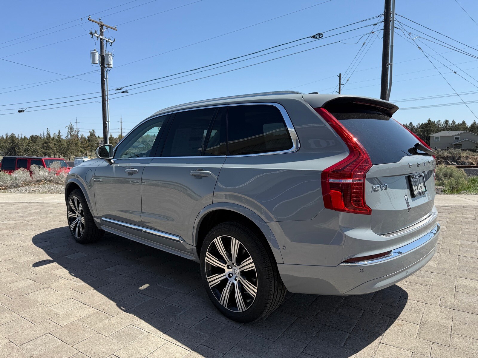 2025 Volvo XC90 T8 Plus photo 4