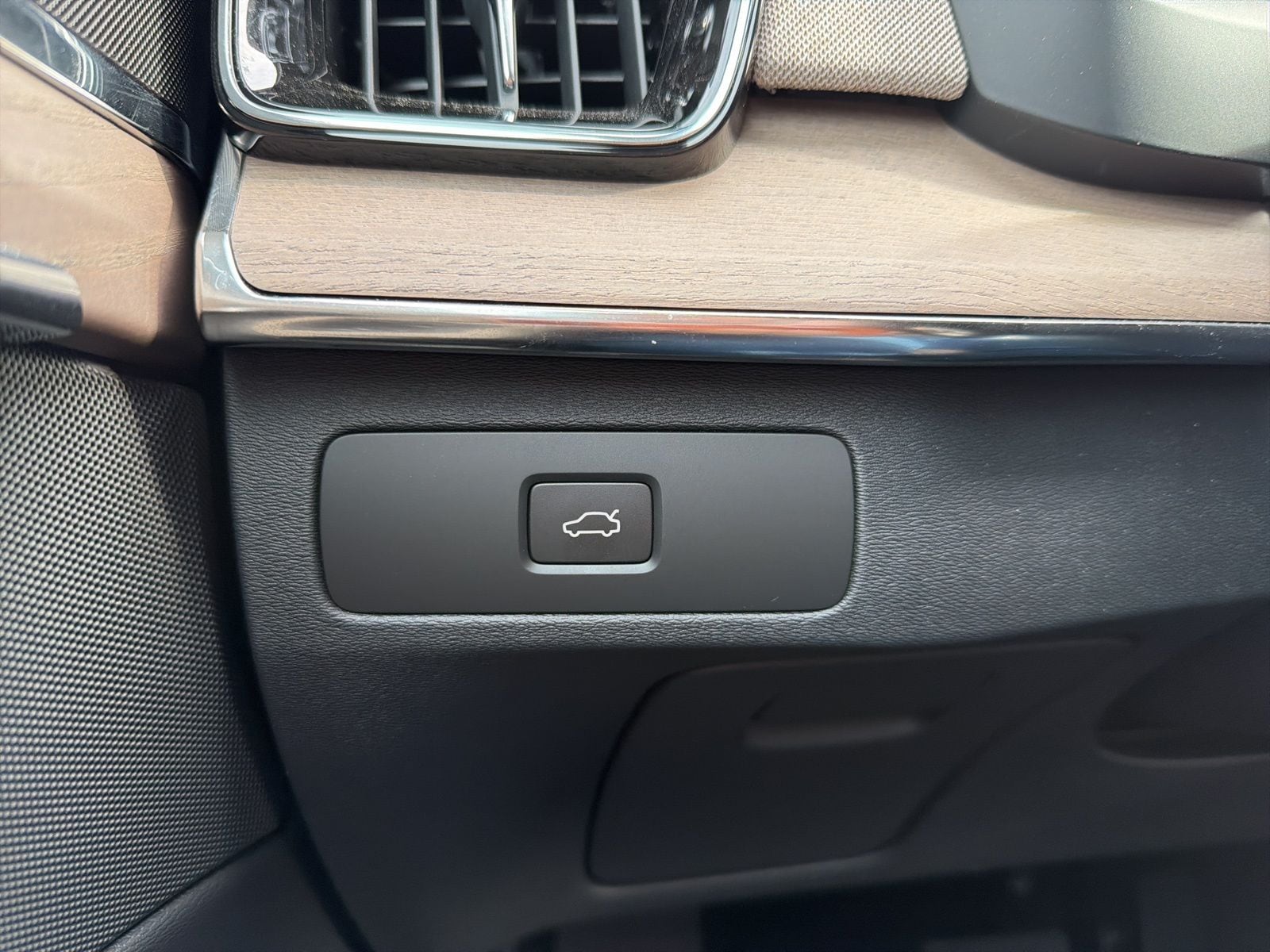 2026 Volvo XC90 Core - Photo 58