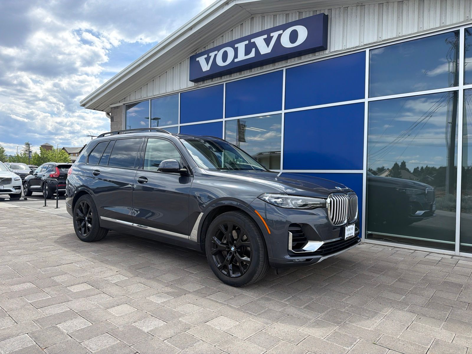 2021 BMW X7 xDrive40i's photo