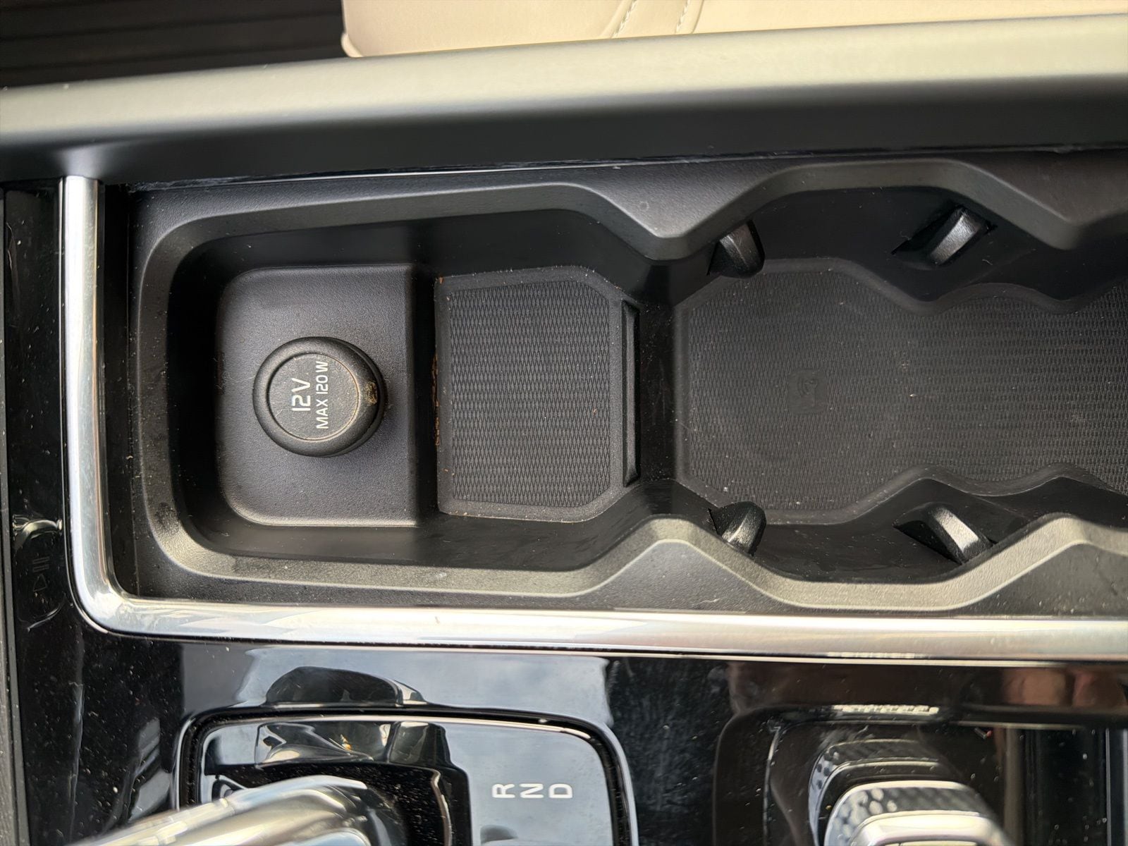 2026 Volvo XC60 Plus - Photo 46