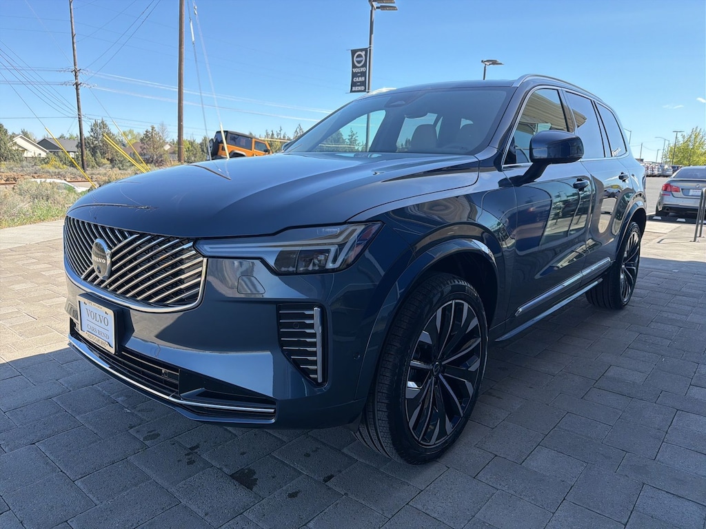 New 2026 Volvo XC90 B6 Plus 7-Seater SUV