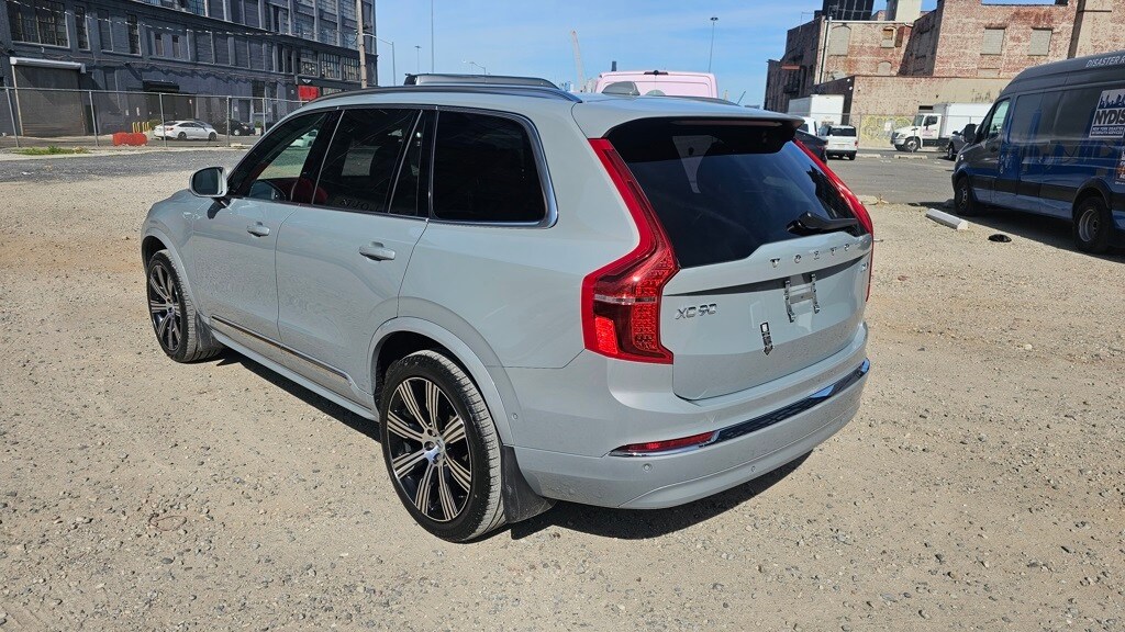 2025 Volvo XC90 Plus photo 3