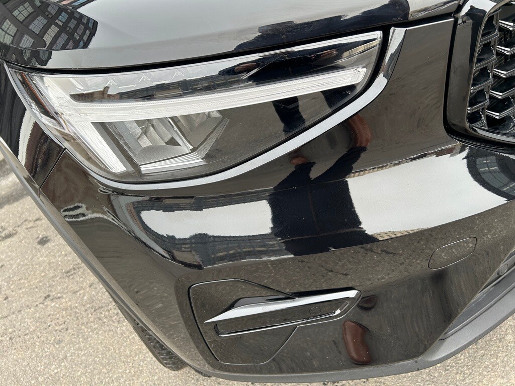 2024 Volvo XC40 Core photo 4