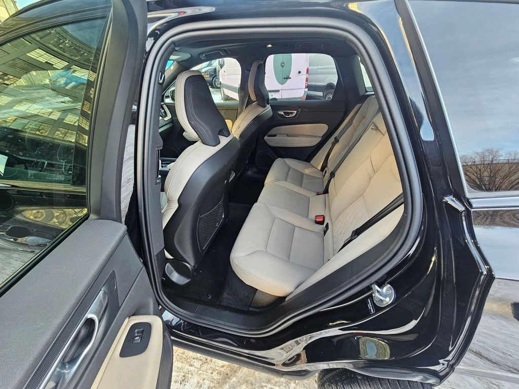 2026 Volvo XC60 Core - Photo 14