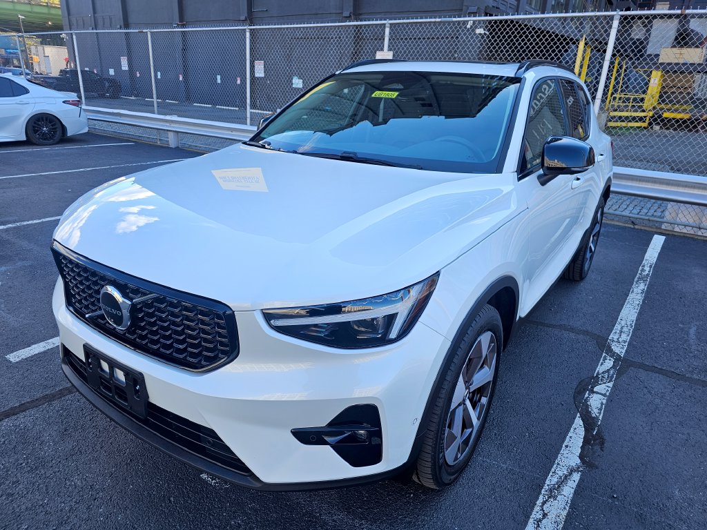 2026 Volvo XC40