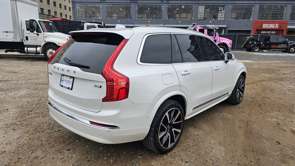 2024 Volvo XC90 Plus photo 3