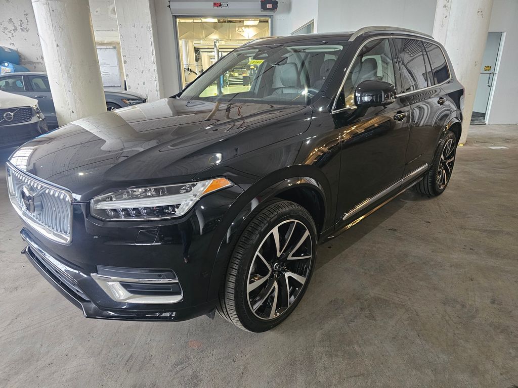 2024 Volvo XC90 B6 Plus 7-Seater Bright theme 4WD's photo