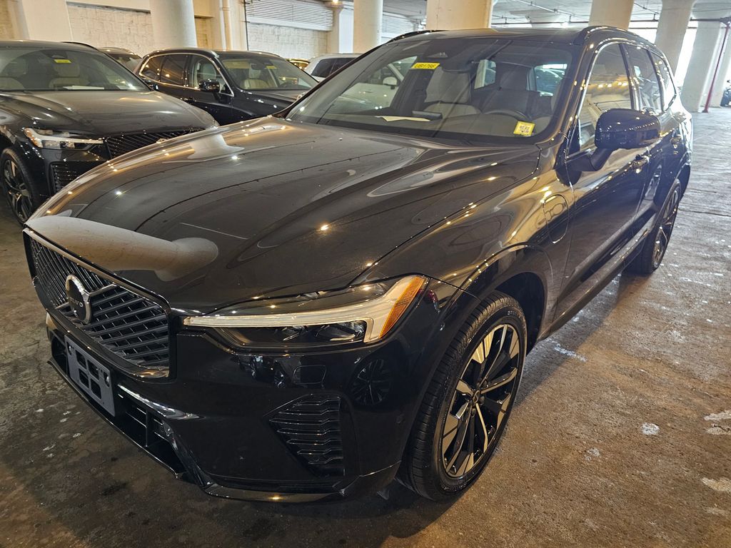 2026 Volvo XC60 Plug-In Hybrid