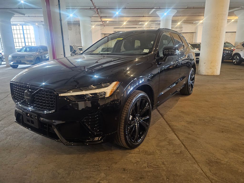 2025 Volvo XC60 B5 Ultra Black Edition Theme AWD's photo