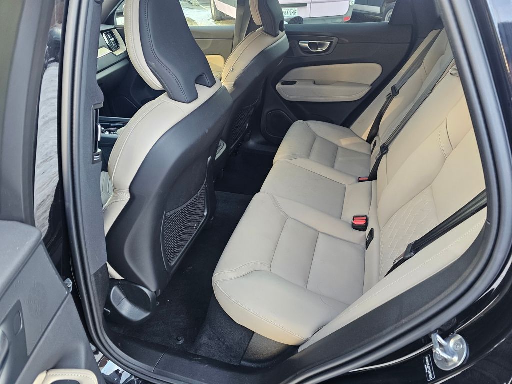 2026 Volvo XC60 Core - Photo 13