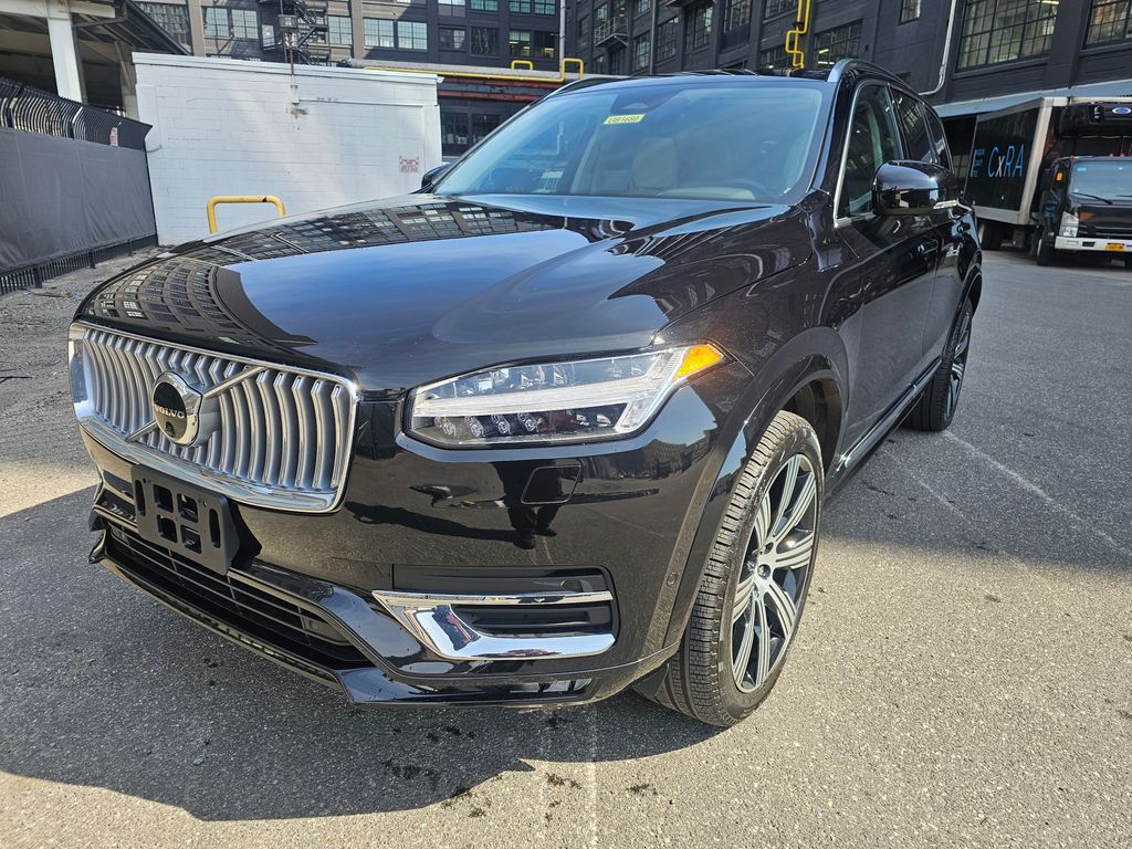 2024 Volvo XC90 B6 Plus 7-Seater Bright theme 4WD's photo