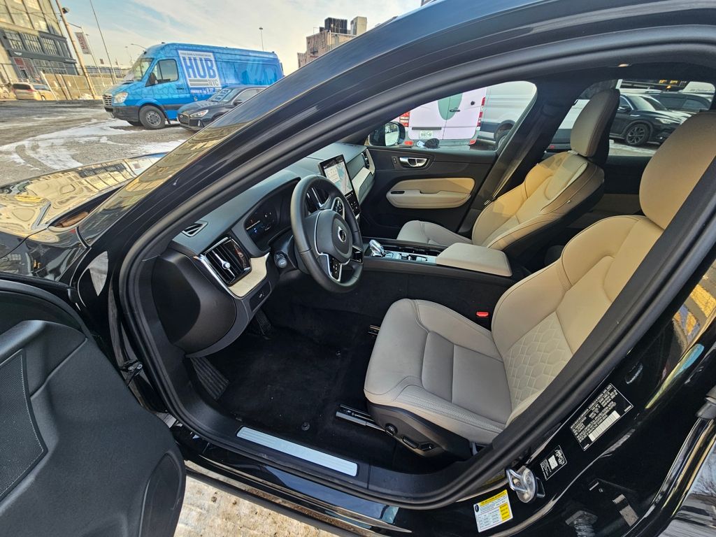 2026 Volvo XC60 Core - Photo 18