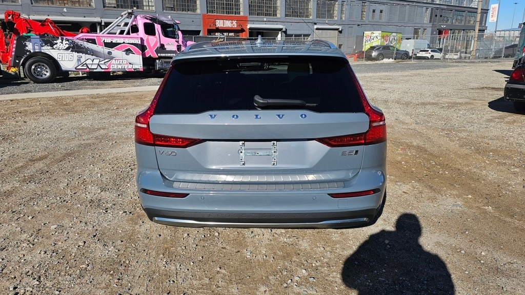 Certified 2024 Volvo V60 Cross Country Ultimate Wagon