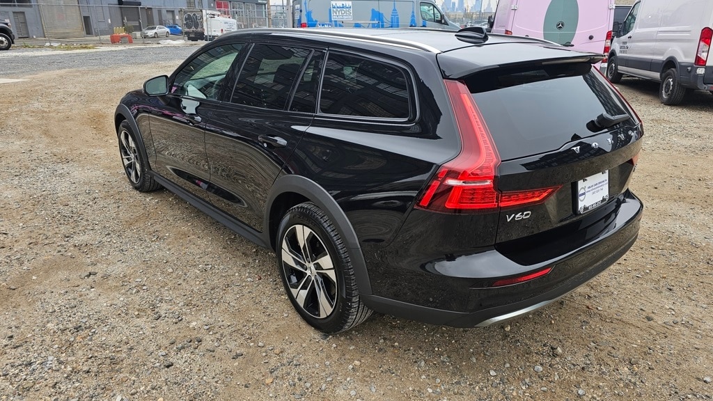 Certified 2024 Volvo V60 Cross Country B5 Plus Wagon