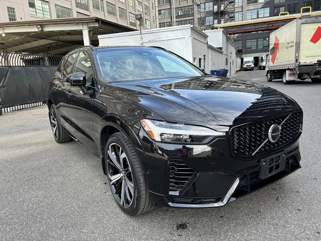 Used 2024 Volvo XC60 Ultimate with VIN YV4H60DMXR1711093 for sale in Brooklyn, NY