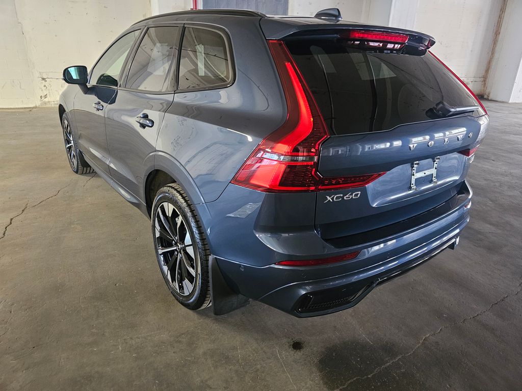 2026 Volvo XC60 B5 Plus Dark AWD's photo