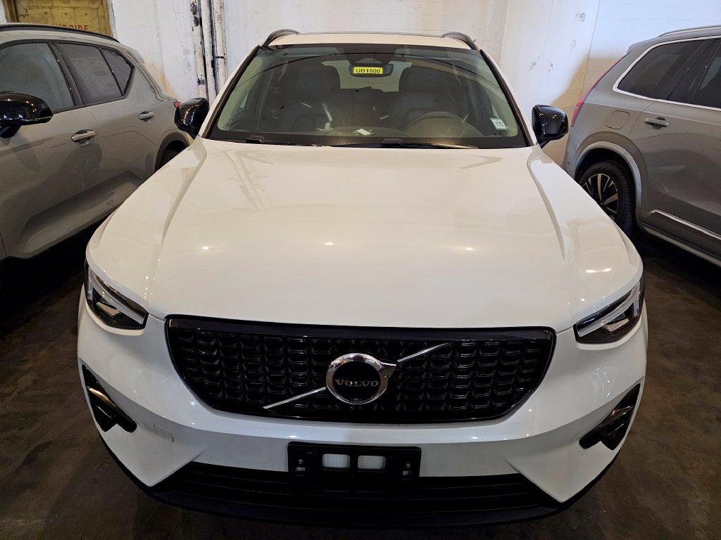 2024 Volvo XC40